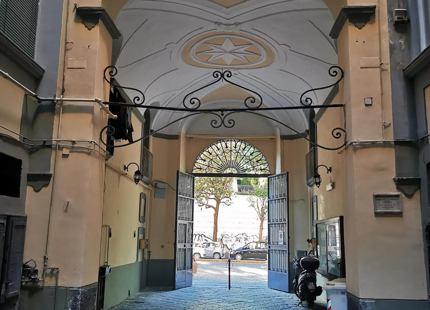 A Cozy Nest With A Vesuvio View Apartment Naples